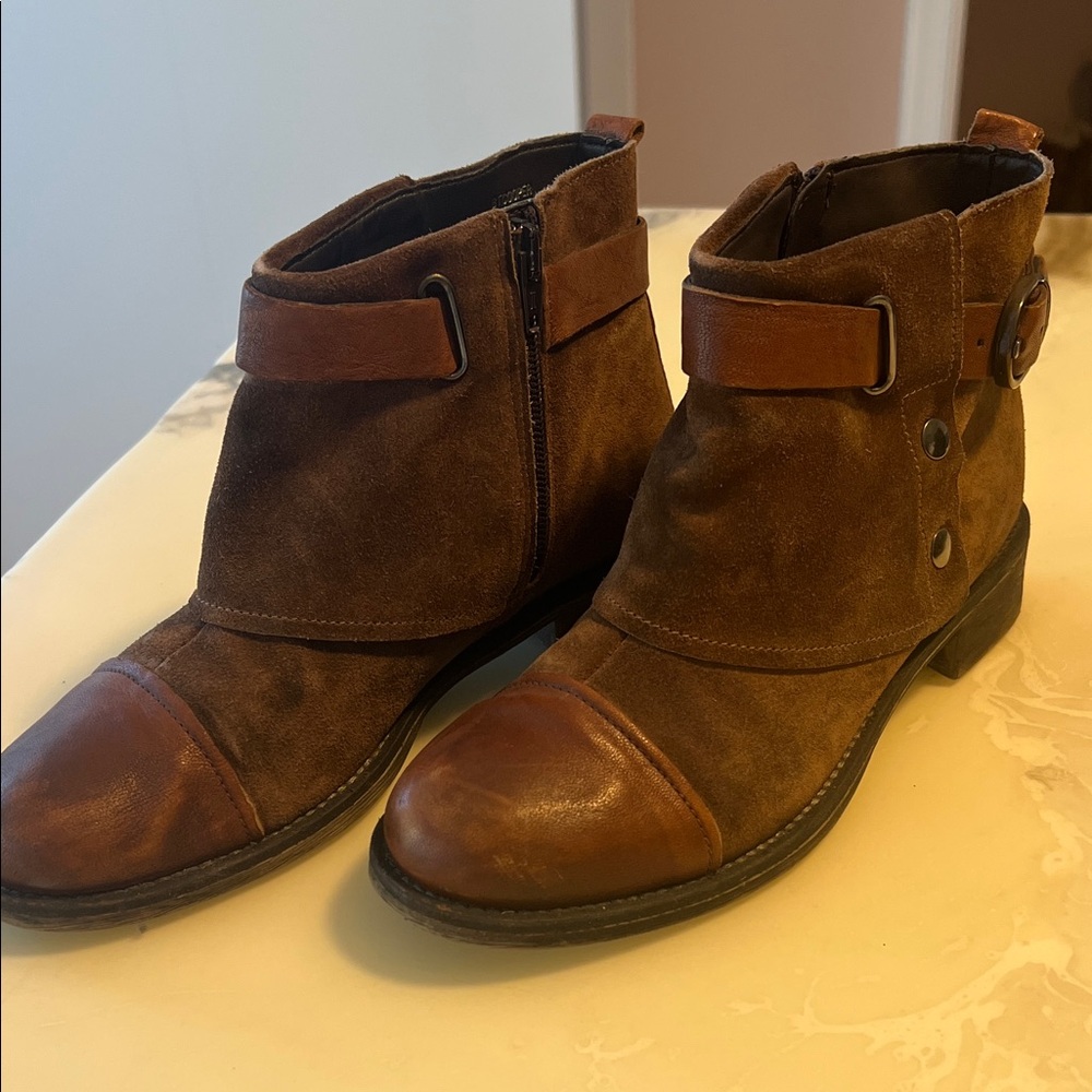 Boutique 9 Brown Ankle Boots